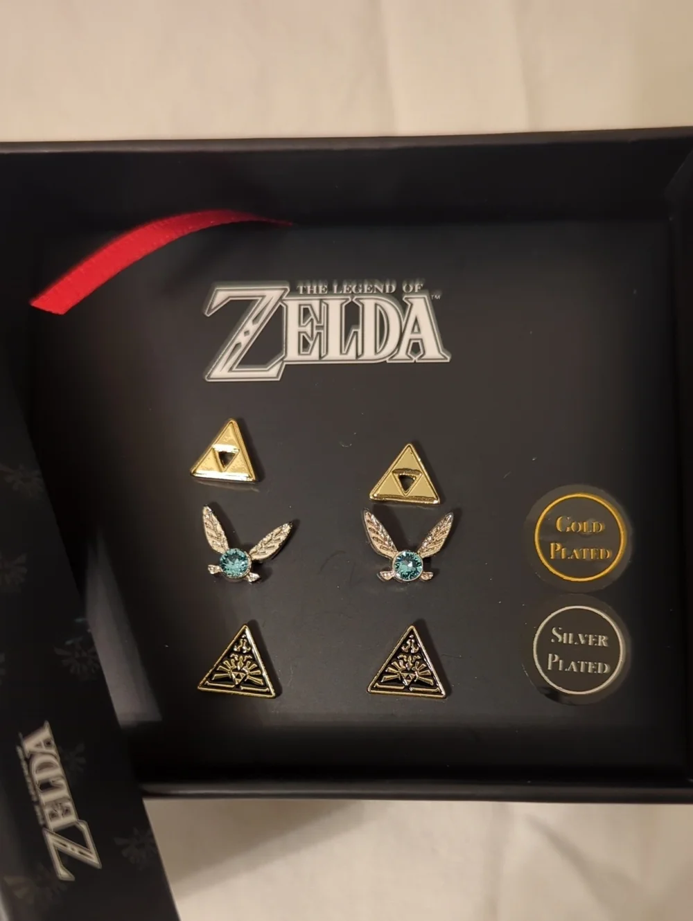 Boxlunch Legend of Zelda Earring Set